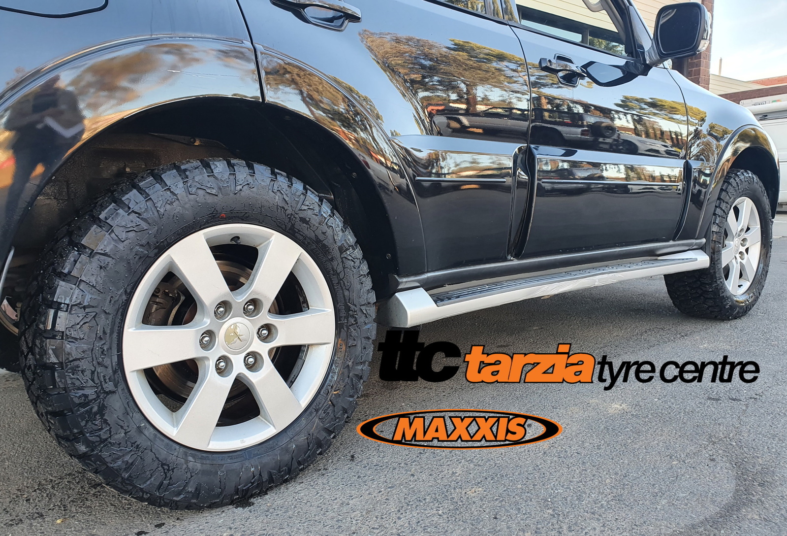 Maxxis Razr AT811 295/70R17"LT 121/118R 10PLY All Terrain Tyre 295 70 17
